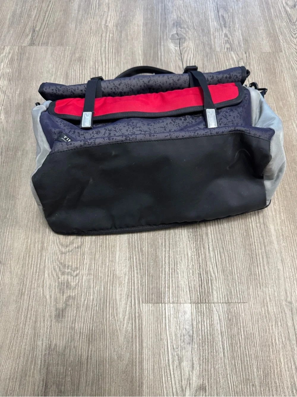 Timbuk2  D-Lux Messenger bag Laptop Bag Crossbody Strap. Excellent condition